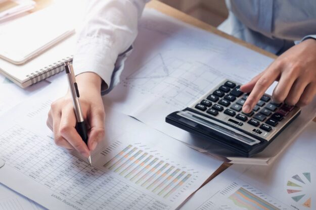 asesoría en Beniparrell - calculadora