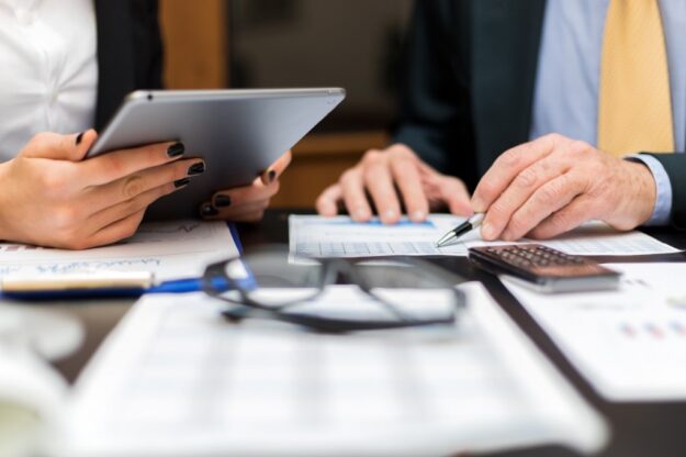asesoría para SL en Catarroja - gafas